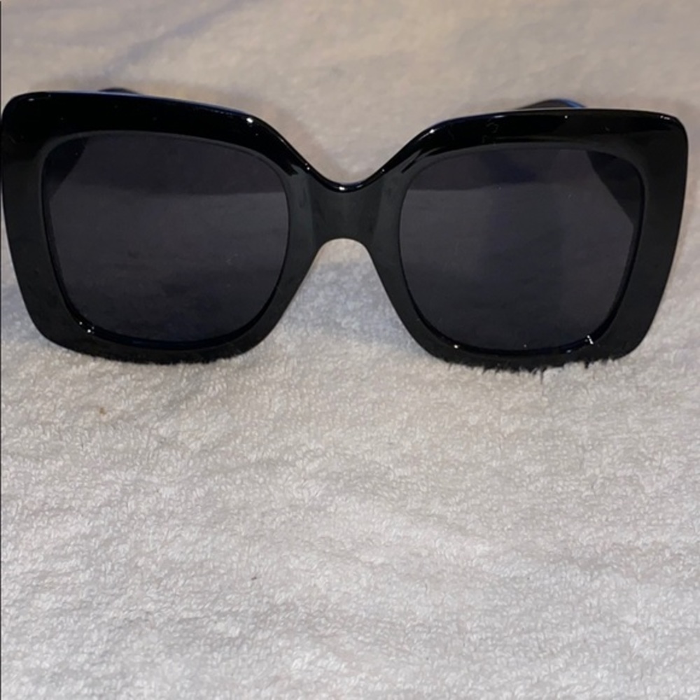 🔥 🕶  90’s Style Sunglasses 🕶 🔥